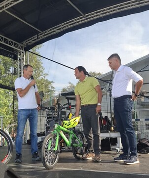 Predaja BMX in čelad podjetja A2U
